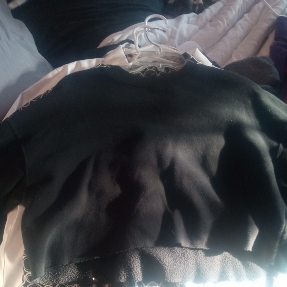 Wild Fable Black Crew Neck Sweater